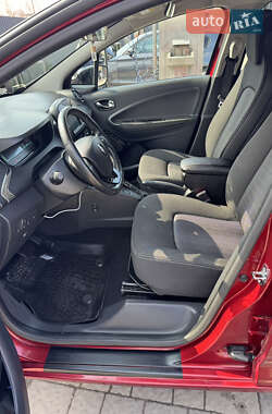 Хэтчбек Renault Zoe 2017 в 