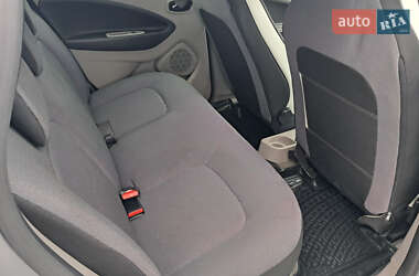 Хэтчбек Renault Zoe 2016 в 