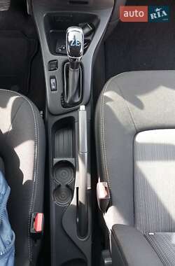 Хэтчбек Renault Zoe 2018 в 