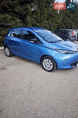 Хэтчбек Renault Zoe 2019 в 