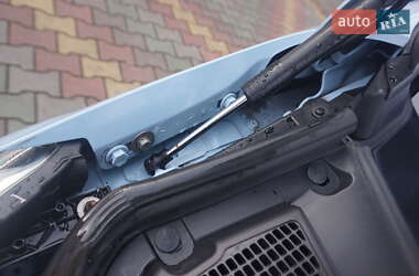 Хэтчбек Renault Zoe 2015 в 