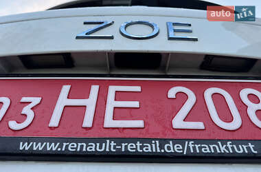 Хэтчбек Renault Zoe 2021 в 