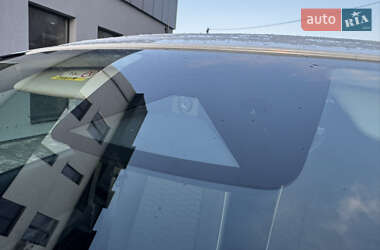 Хэтчбек Renault Zoe 2021 в 