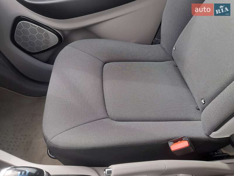 Хэтчбек Renault Zoe 2015 в Виннице фото 8 Хэтчбек Renault Zoe 2015 в Виннице