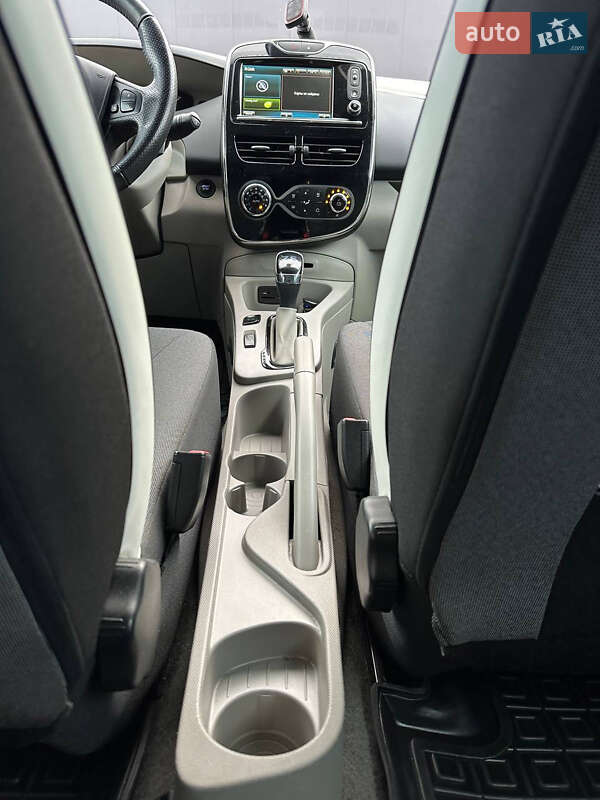 Хэтчбек Renault Zoe 2015 в Киеве