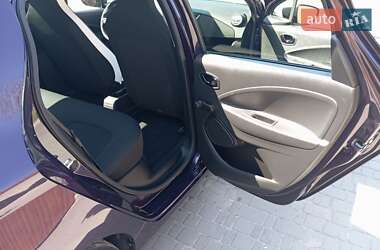 Хэтчбек Renault Zoe 2021 в 