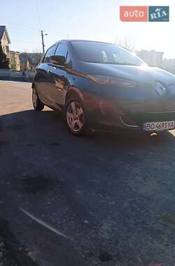 Хэтчбек Renault Zoe 2019 в 