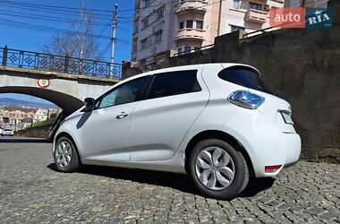Хэтчбек Renault Zoe 2015 в 