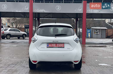 Хэтчбек Renault Zoe 2018 в 