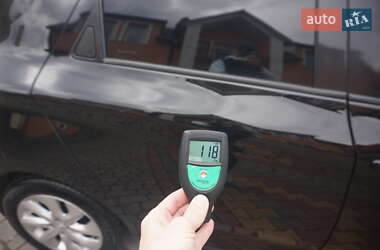 Хетчбек Renault Zoe 2013 в 
