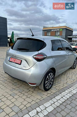 Хэтчбек Renault Zoe 2020 в 