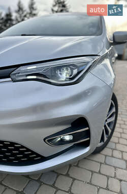 Хэтчбек Renault Zoe 2020 в 