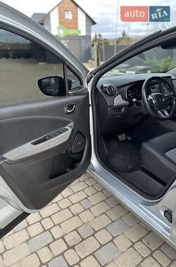 Хэтчбек Renault Zoe 2020 в 