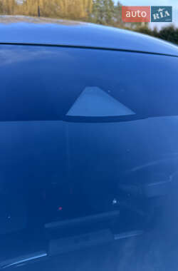 Хэтчбек Renault Zoe 2020 в 