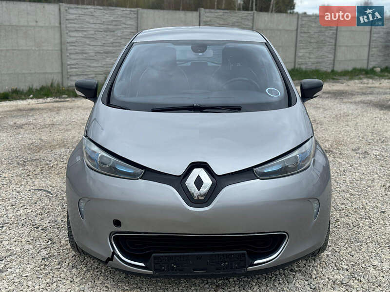 Хэтчбек Renault Zoe 2015 в 