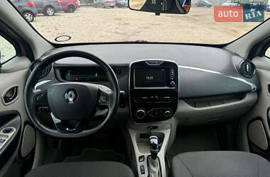 Хэтчбек Renault Zoe 2015 в 