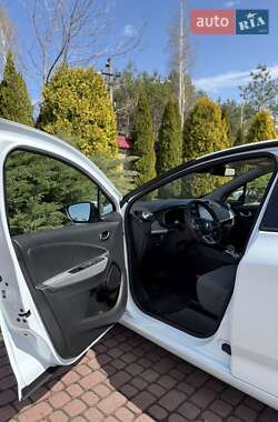 Хэтчбек Renault Zoe 2020 в 