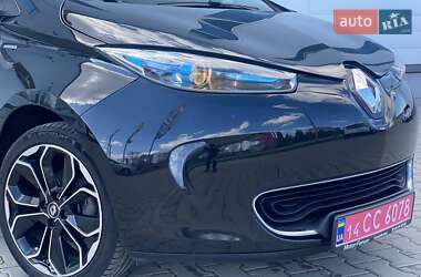 Хэтчбек Renault Zoe 2019 в 