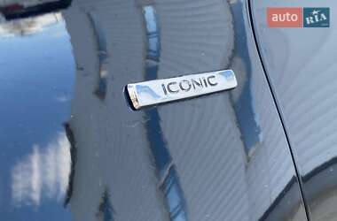 Хэтчбек Renault Zoe 2019 в 