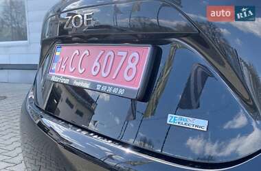 Хэтчбек Renault Zoe 2019 в 