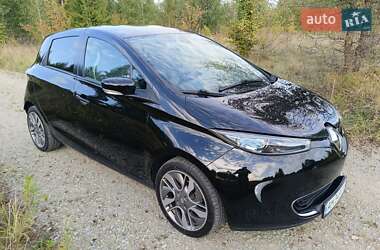 Хэтчбек Renault Zoe 2016 в 