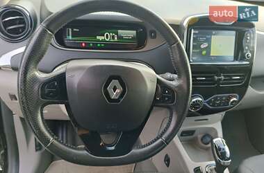 Хэтчбек Renault Zoe 2016 в 