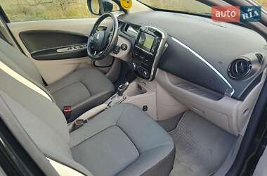 Хэтчбек Renault Zoe 2016 в 