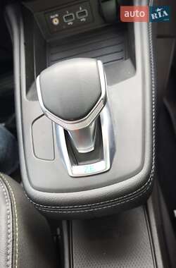 Хэтчбек Renault Zoe 2023 в 