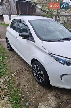Хэтчбек Renault Zoe 2017 в 
