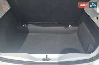 Хетчбек Renault Zoe 2013 в 
