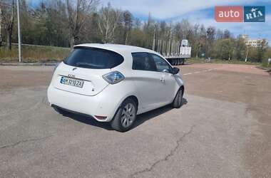 Хетчбек Renault Zoe 2013 в 