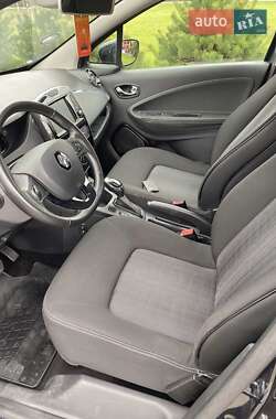 Хэтчбек Renault Zoe 2019 в 
