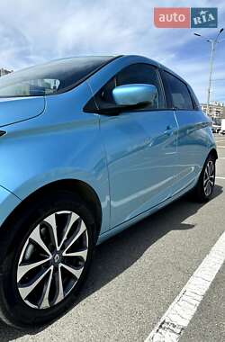 Хэтчбек Renault Zoe 2020 в 
