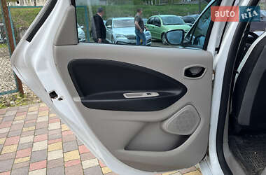 Хетчбек Renault Zoe 2015 в 