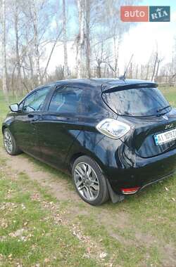 Хэтчбек Renault Zoe 2015 в 