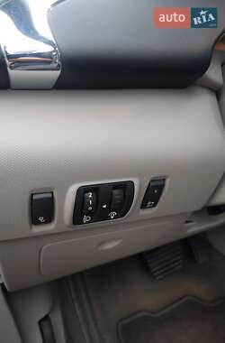 Хэтчбек Renault Zoe 2015 в 