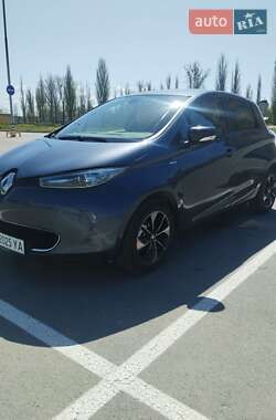 Хэтчбек Renault Zoe 2018 в 