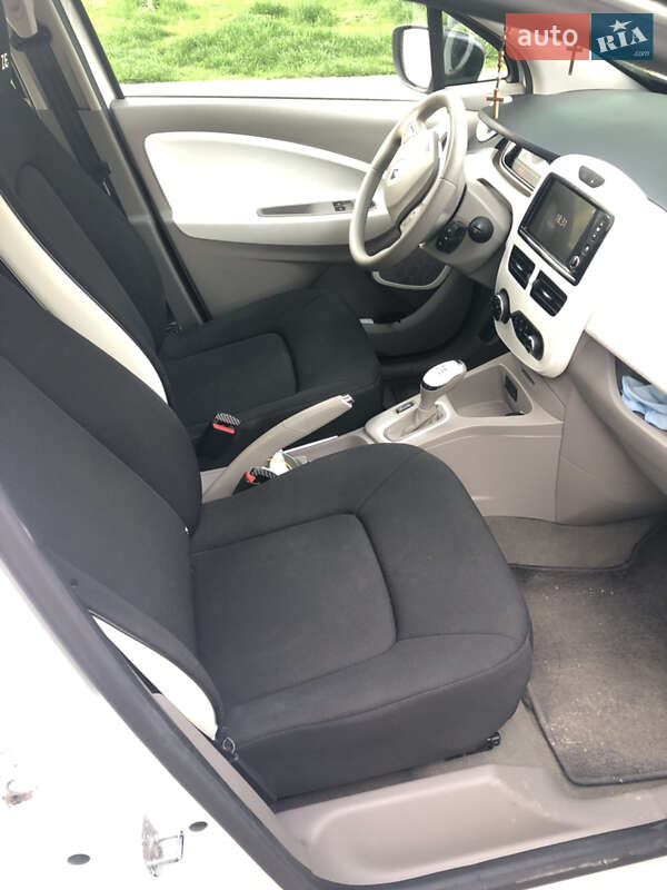 Хэтчбек Renault Zoe 2017 в Львове