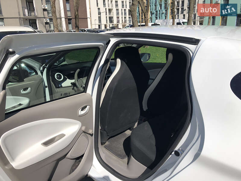 Хэтчбек Renault Zoe 2017 в Львове