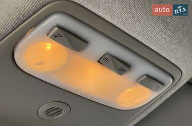 Хетчбек Renault Zoe 2015 в 