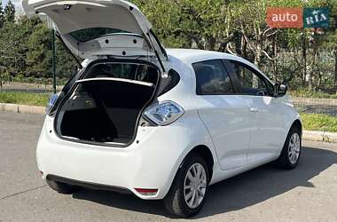 Хетчбек Renault Zoe 2015 в 