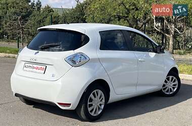 Хетчбек Renault Zoe 2015 в 