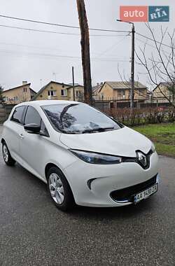 Хэтчбек Renault Zoe 2013 в 
