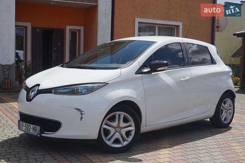 Хэтчбек Renault Zoe 2017 в 