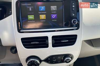 Хэтчбек Renault Zoe 2019 в 