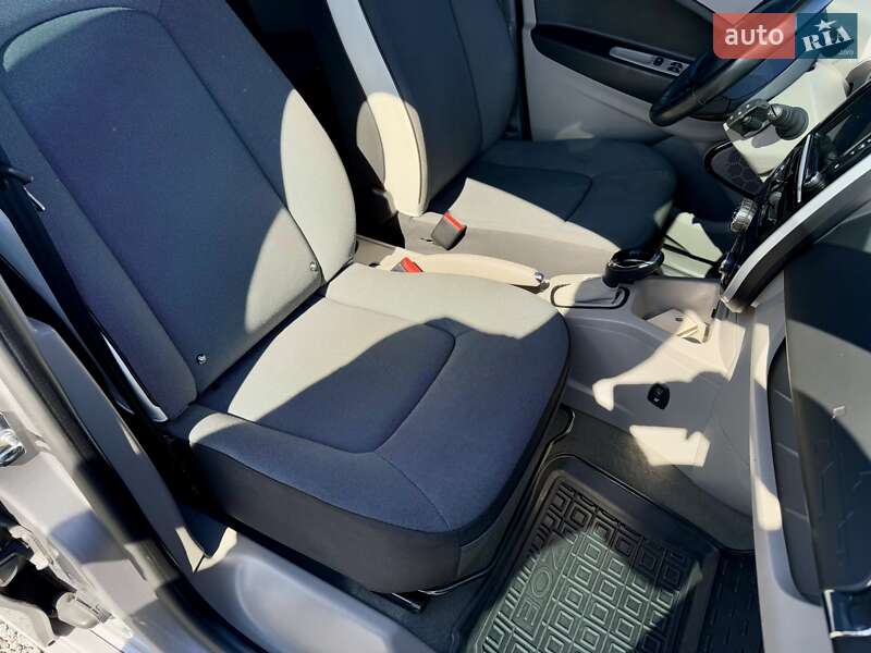 Хэтчбек Renault Zoe 2015 в Самборе