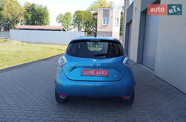 Хетчбек Renault Zoe 2017 в 