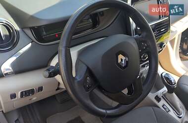 Хетчбек Renault Zoe 2016 в 