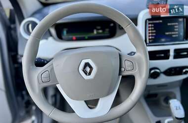 Хетчбек Renault Zoe 2016 в 