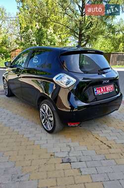 Хетчбек Renault Zoe 2015 в 